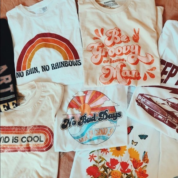 TSHIRT MYSTERY BOX - Picture 1 of 16